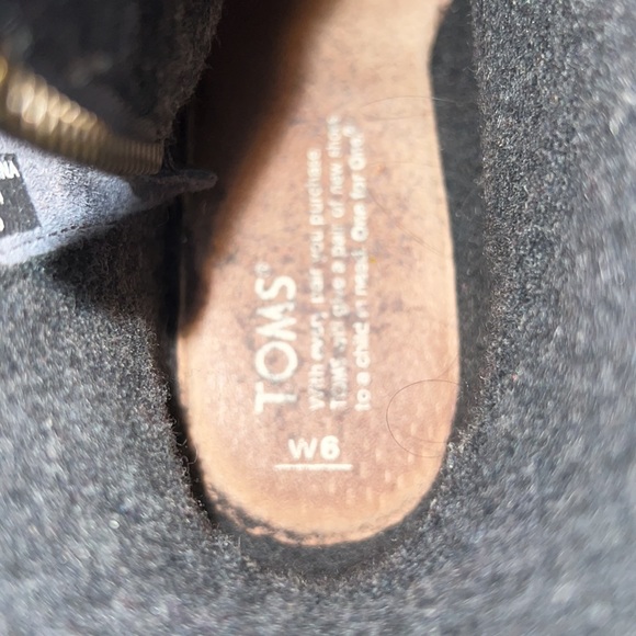 TOMS Suede Wedge Booties Size 6 - Picture 6 of 6